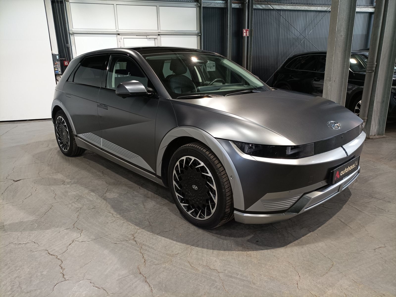 Hyundai IONIQ 5 Limousine HYUNDAI IONIQ 5 77,4 kWh Allradantrieb Sports Utility Vehicle #1