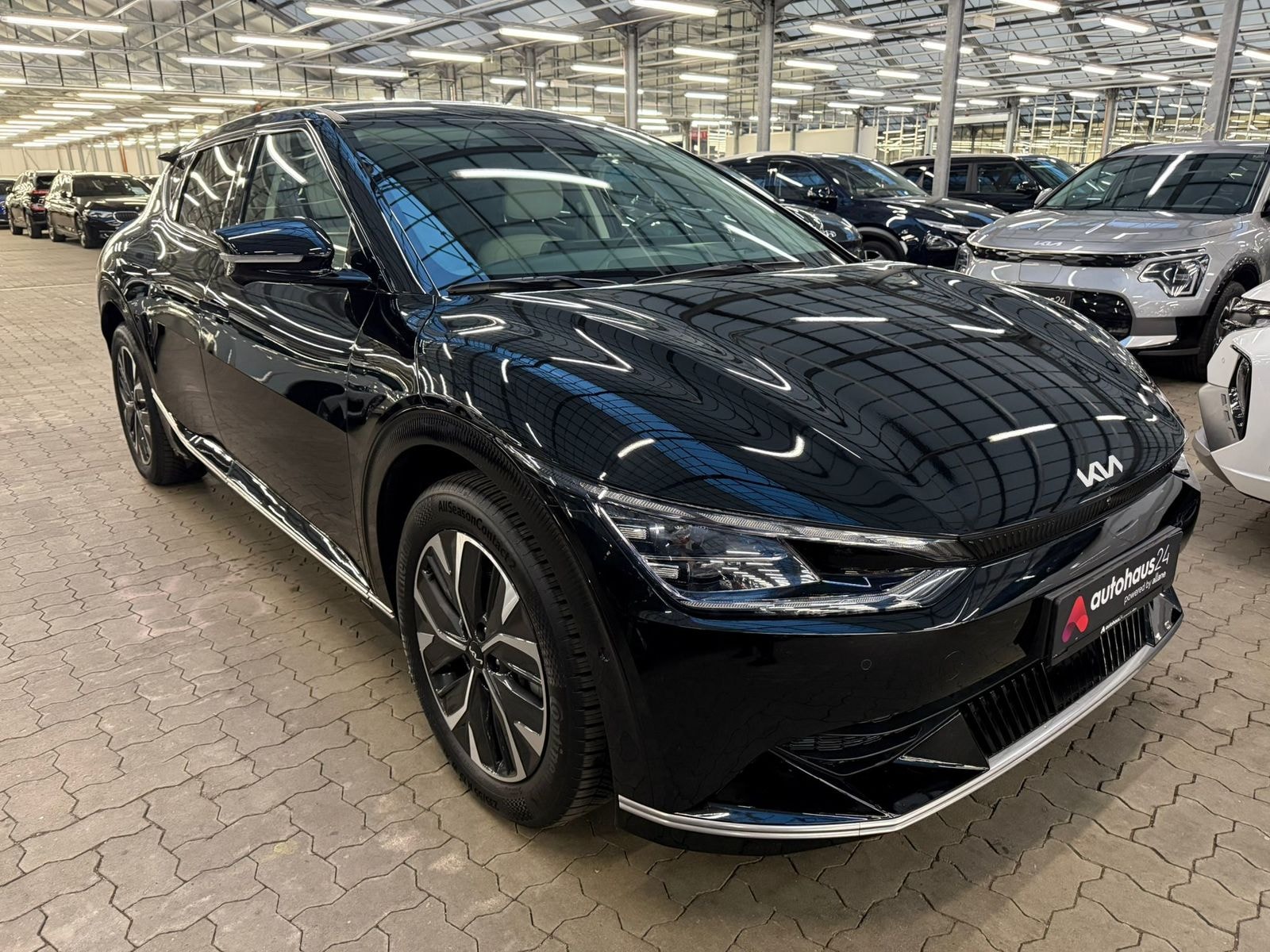 Kia EV6 SUV / Crossover / Geländewagen KIA EV6 77,4 kWh 168 kW Heckantrieb Sports Utility Vehicle #1