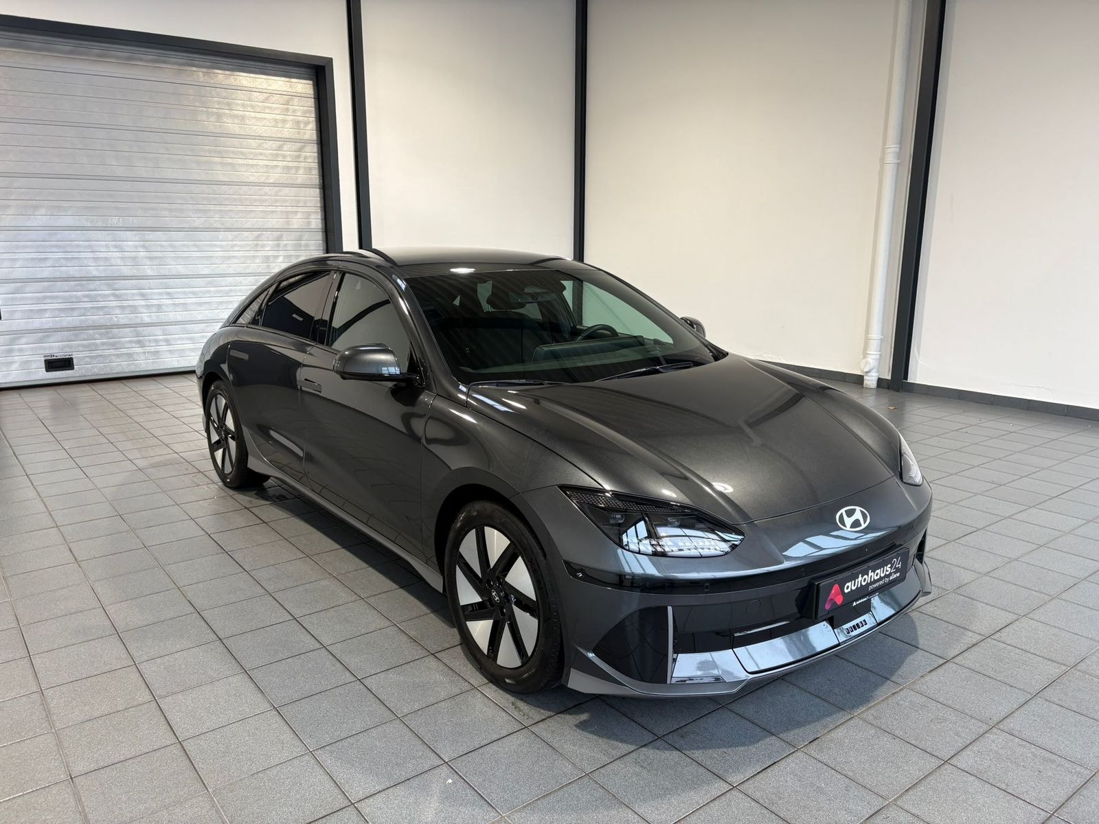 Hyundai IONIQ 6 Limousine HYUNDAI IONIQ 6 77,4kWh 168kW Dynamiq Limousine #1