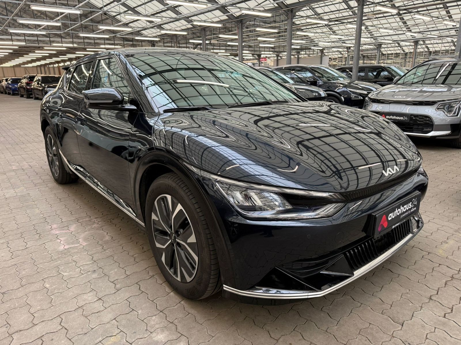 Kia EV6 SUV / Crossover / Geländewagen KIA EV6 77,4 kWh 239 kW Allradantrieb Sports Utility Vehicle #1