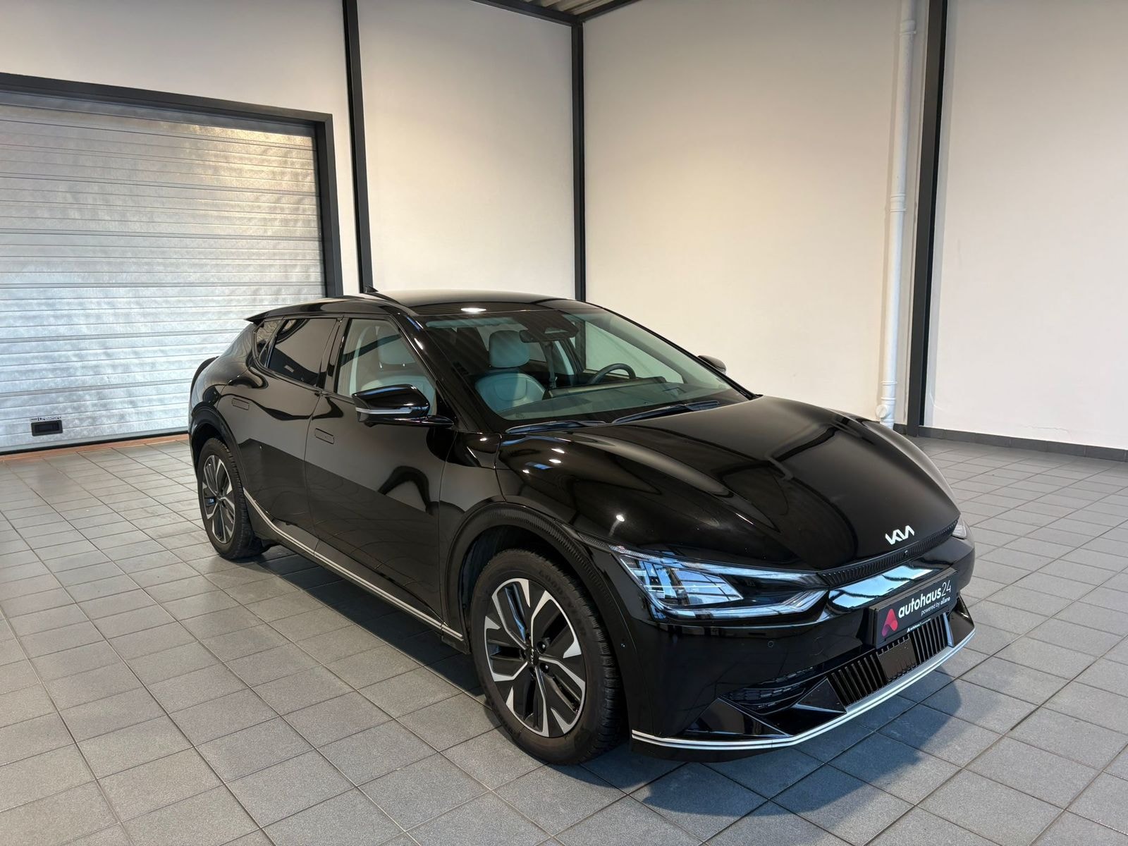 Kia EV6 SUV / Crossover / Geländewagen KIA EV6 77,4 kWh 168 kW Heckantrieb Sports Utility Vehicle #1