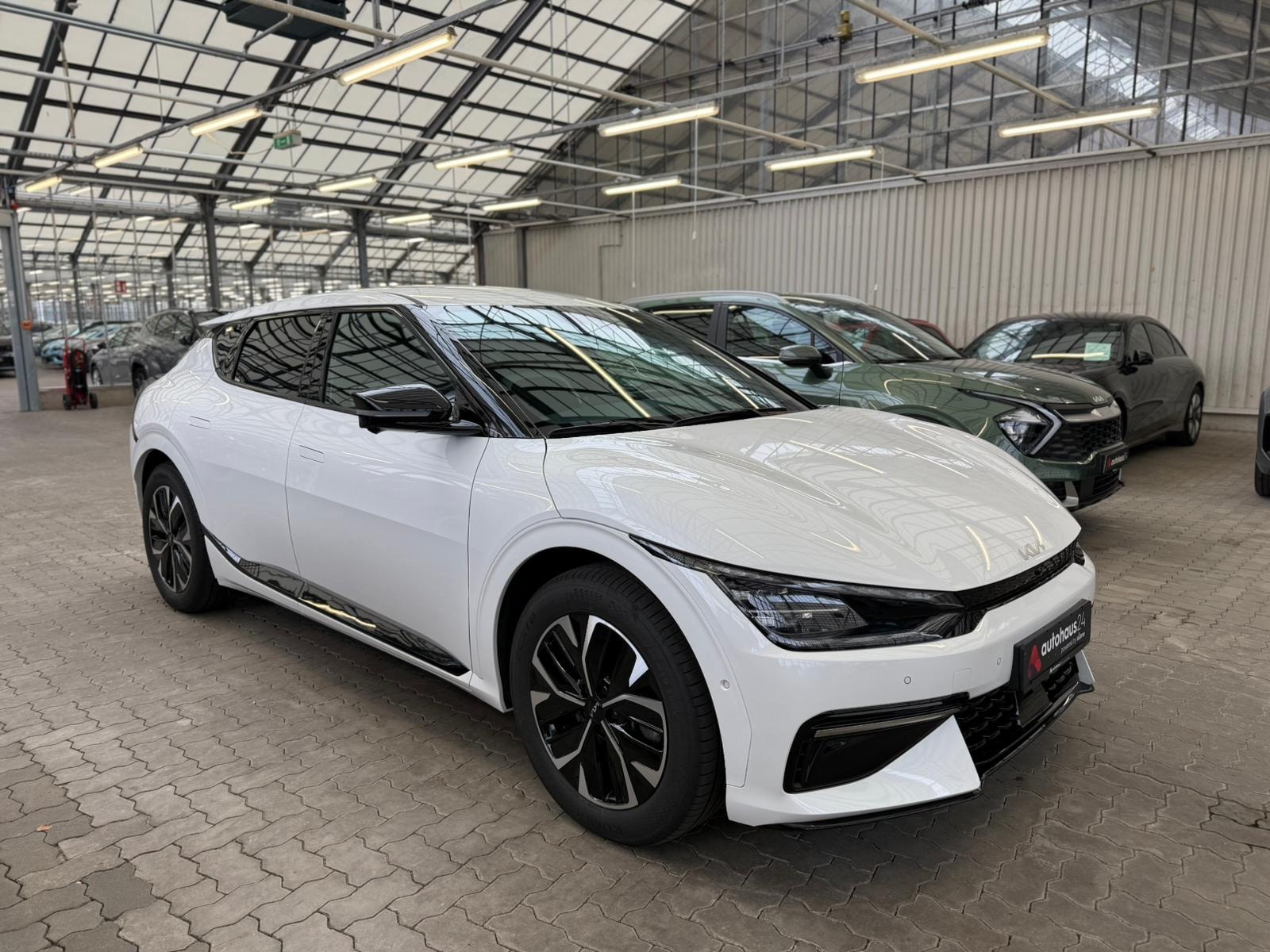 Kia EV6 SUV / Crossover / Geländewagen KIA EV6 77,4 kWh 168 kW Heckantrieb GT-line Sports Utility Vehicle #1