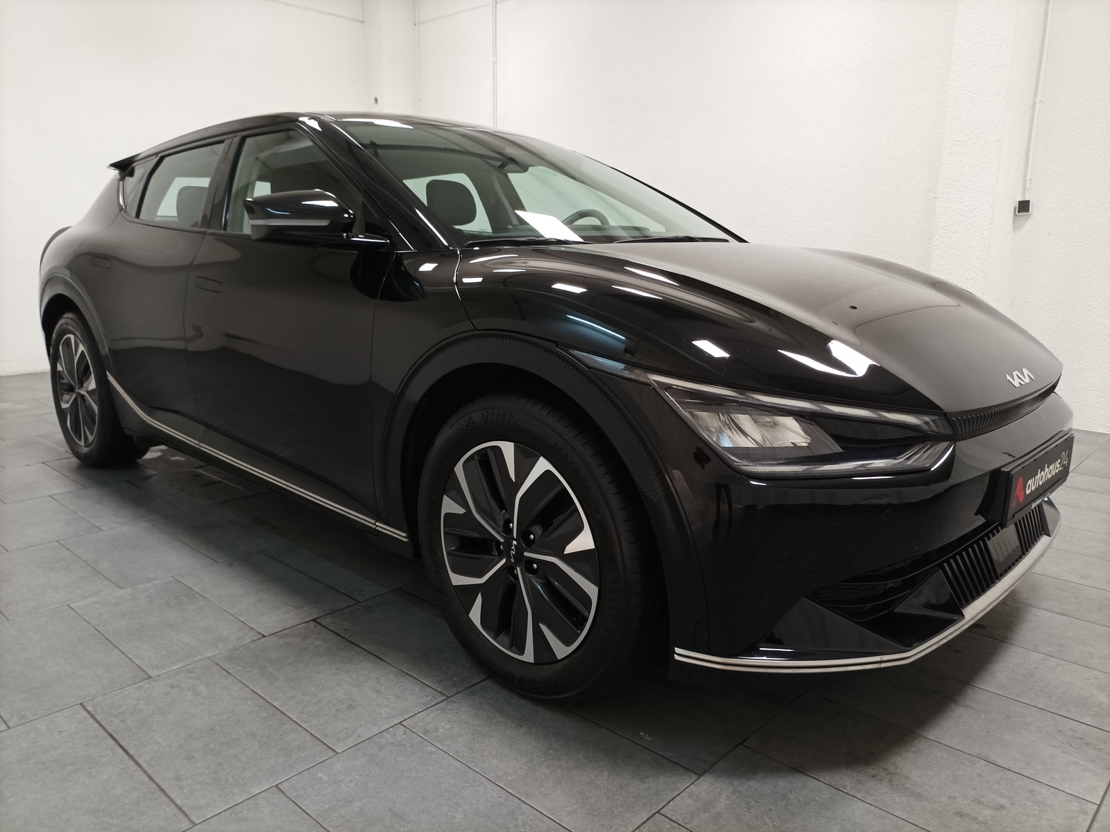 Kia EV6 SUV / Crossover / Geländewagen KIA EV6 58 kWh 125 kW Heckantrieb Sports Utility Vehicle #1