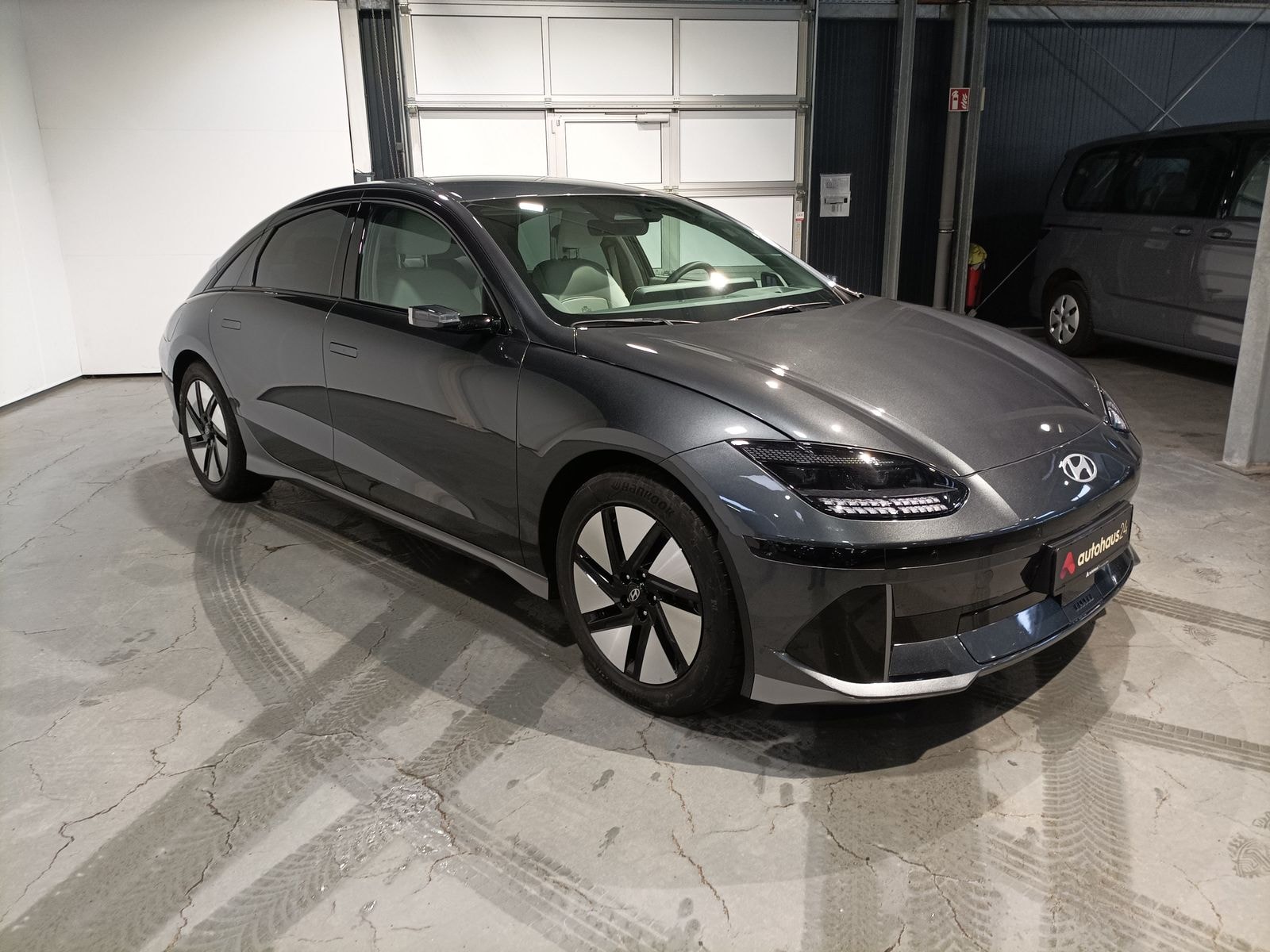 Hyundai IONIQ 6 Limousine HYUNDAI IONIQ 6 77,4kWh 168kW Dynamiq Limousine #1