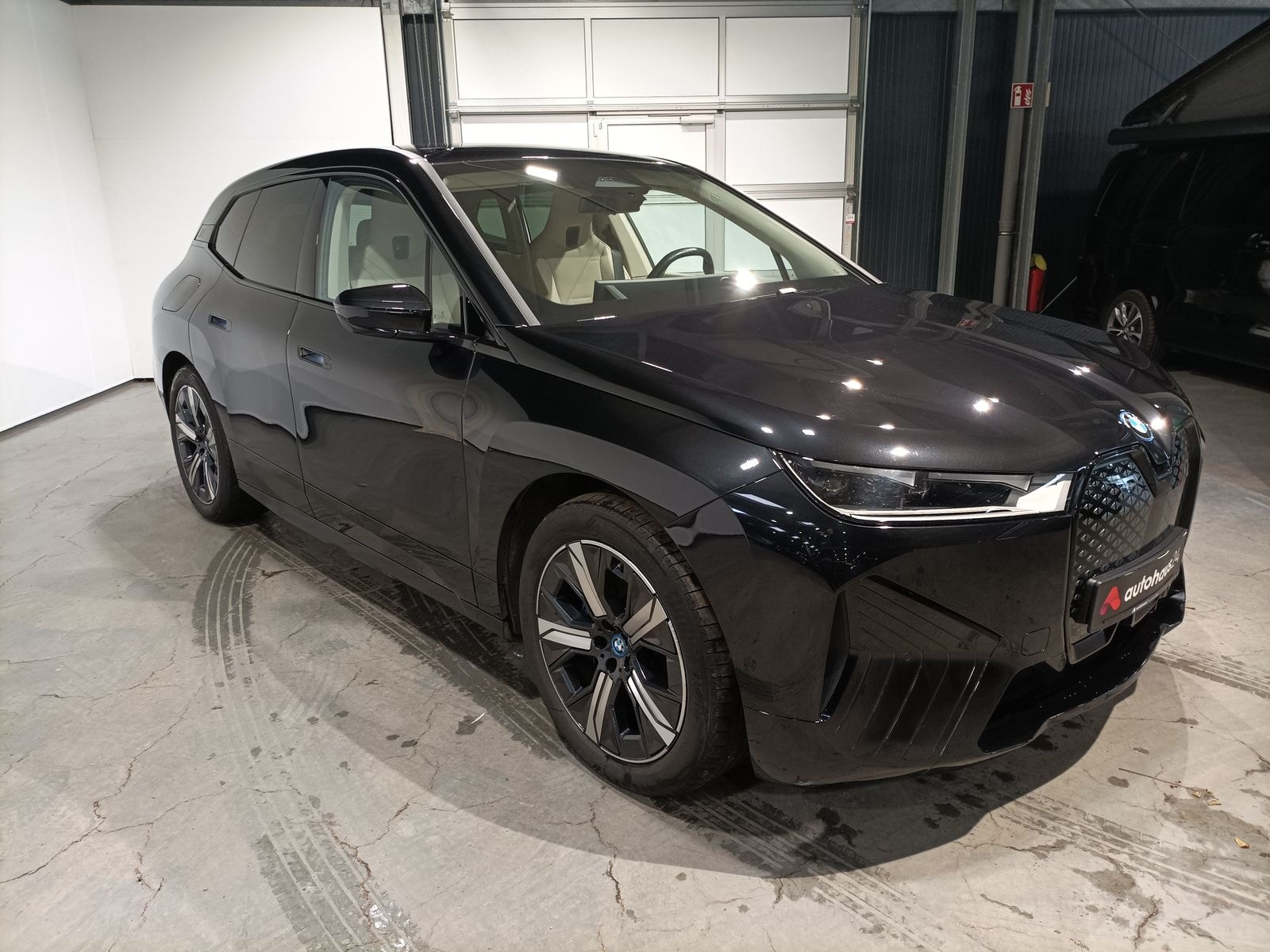 BMW iX SUV / Crossover / Geländewagen BMW iX xDrive40 Sports Utility Vehicle #1