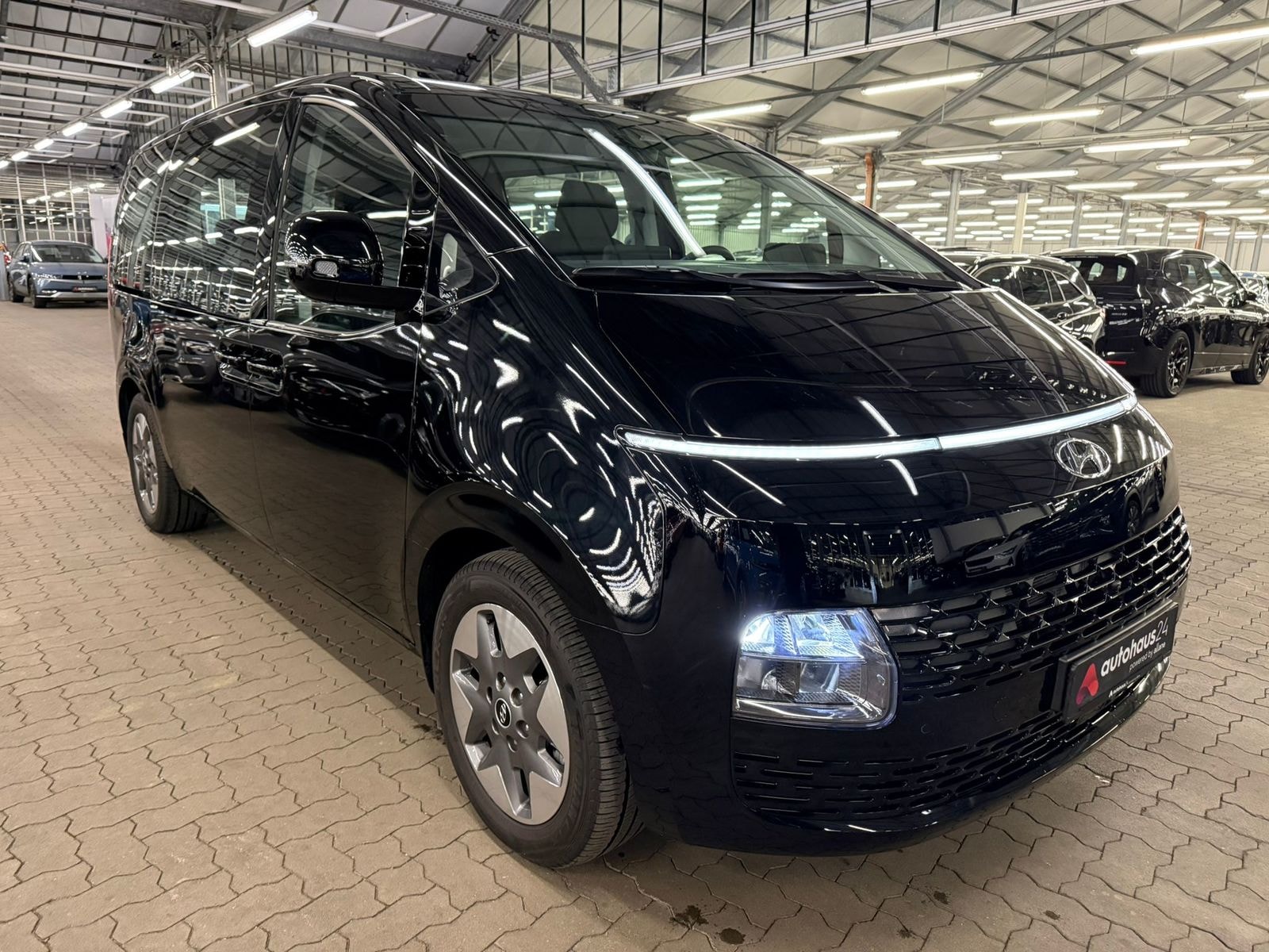 Hyundai Staria Kleinbus / Van HYUNDAI Staria 2.2 CRDi Trend 9-Sitzer Automatik 2WD Van #1