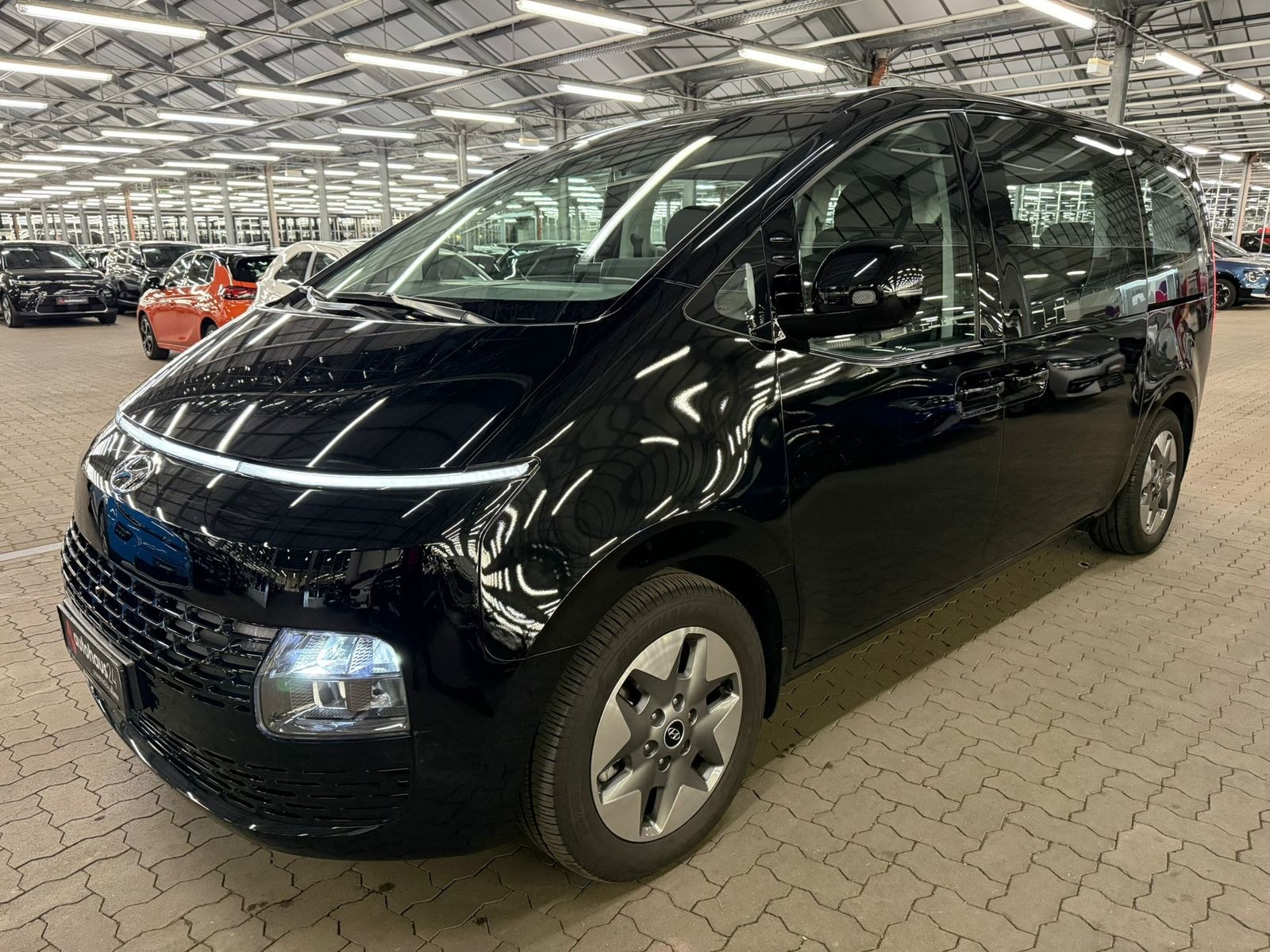 Hyundai STARIA Van Staria 2.2 CRDi Trend 2WD (9-Sitzer) #3