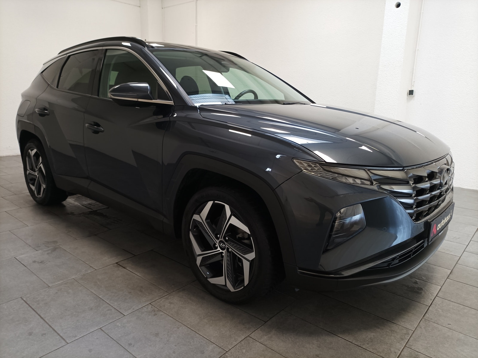 Hyundai Tucson SUV / Crossover / Geländewagen HYUNDAI Tucson 1.6 T-GDI Plug-in Hybrid 4WD Auto Sports Utility Vehicle #1