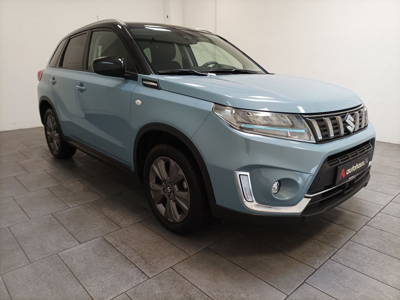 Suzuki Vitara SUV / Crossover / Geländewagen SUZUKI Vitara 1.5 DUALJET Hybrid Comfort AGS Allgrip Sports Utility Vehicle #1
