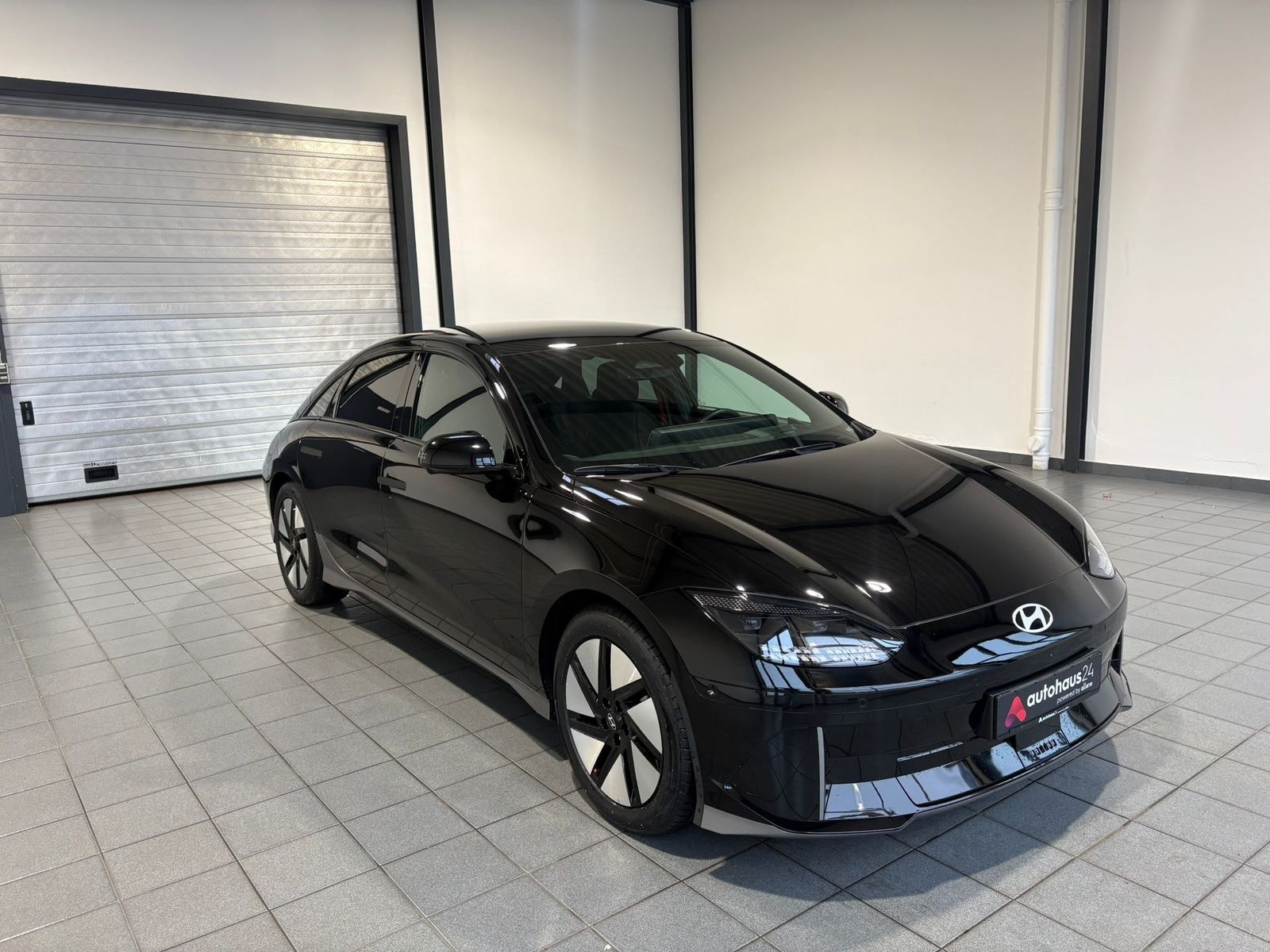 Hyundai IONIQ 6 Limousine HYUNDAI IONIQ 6 77,4kWh 168kW Dynamiq Limousine #1