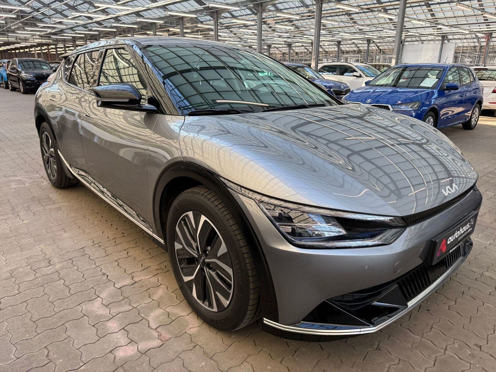 Kia EV6 SUV / Crossover / Geländewagen KIA EV6 77,4 kWh 239 kW Allradantrieb Sports Utility Vehicle #1