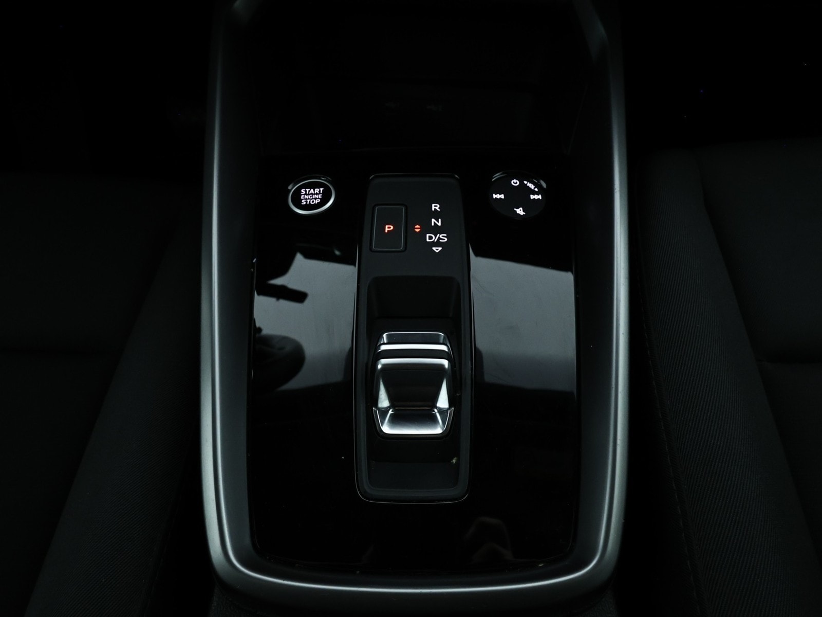 Audi A4 Limousine A3 35 2.0 TDI Sportback S line (EURO 6d) #13