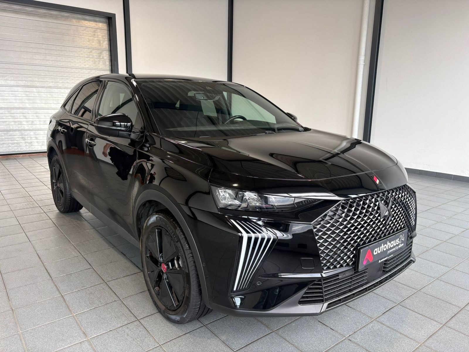 DS Automobiles DS 7 SUV / Crossover / Geländewagen DS DS 7 BlueHDi 130 Performance Line Automatik Sports Utility Vehicle #1