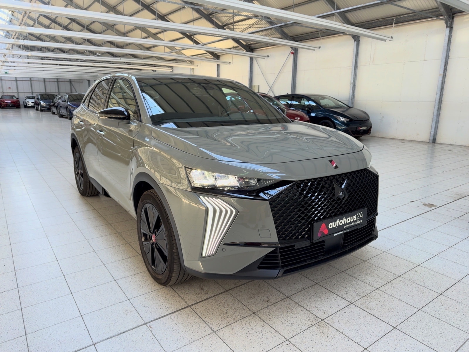 DS Automobiles DS 7 SUV / Crossover / Geländewagen DS DS 7 BlueHDi 130 Performance Line Automatik Sports Utility Vehicle #1