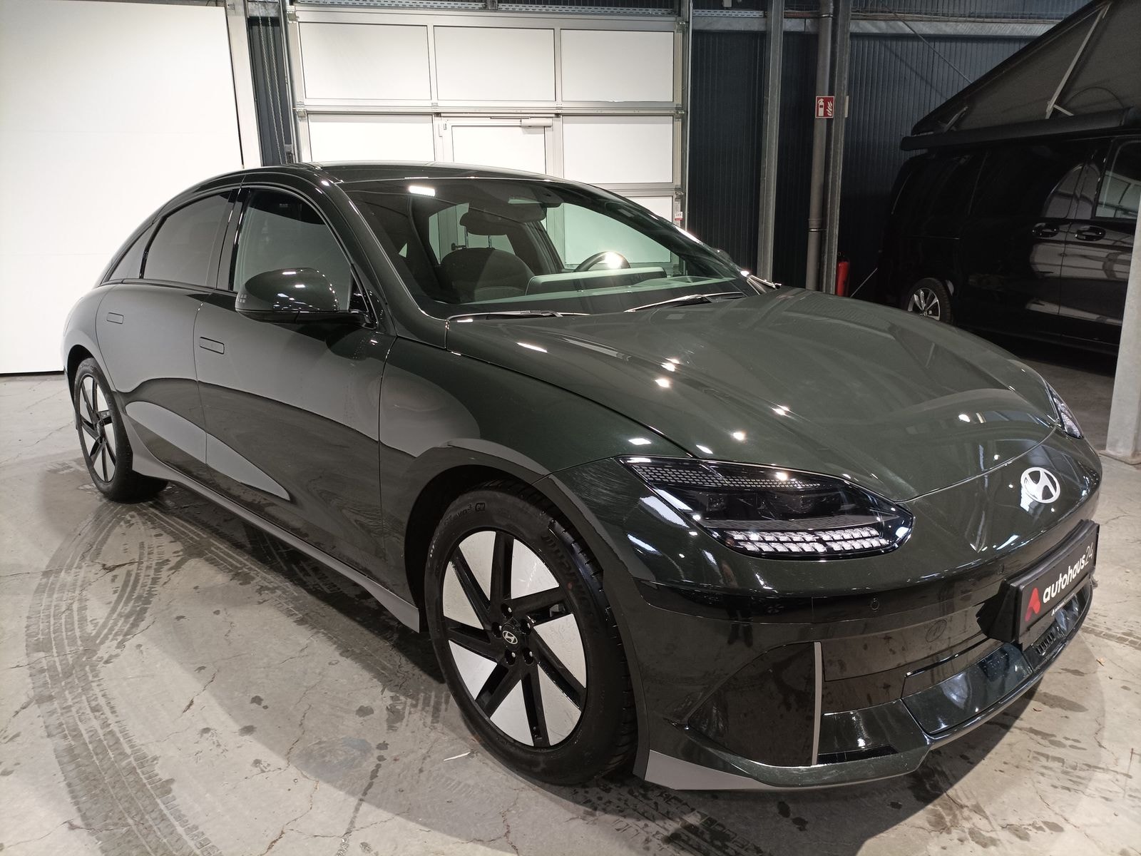 Hyundai IONIQ 6 Limousine HYUNDAI IONIQ 6 77,4kWh 168kW Dynamiq Limousine #1