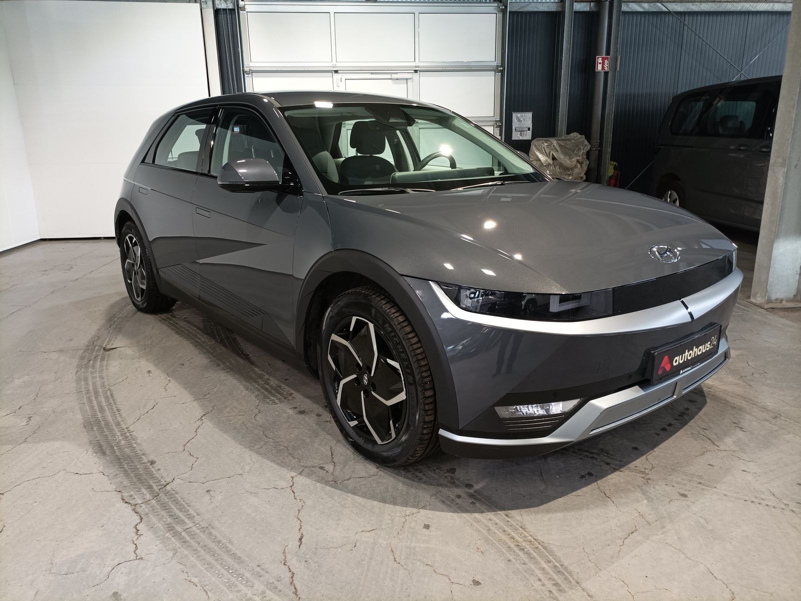 Hyundai IONIQ 5 Limousine HYUNDAI IONIQ 5 77,4 kWh Heckantrieb Sports Utility Vehicle #1