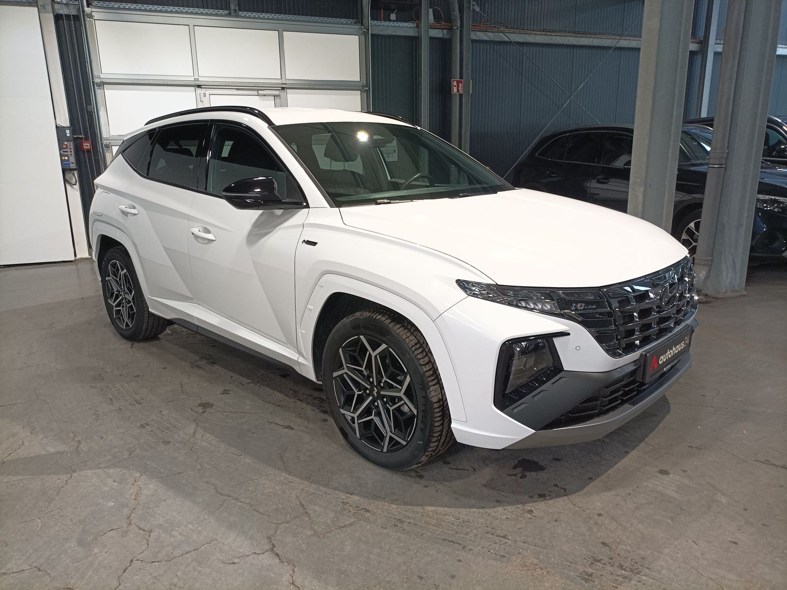 Hyundai Tucson SUV / Crossover / Geländewagen HYUNDAI Tucson 1.6 T-GDI Plug-in Hybrid 4WD Auto Sports Utility Vehicle #1