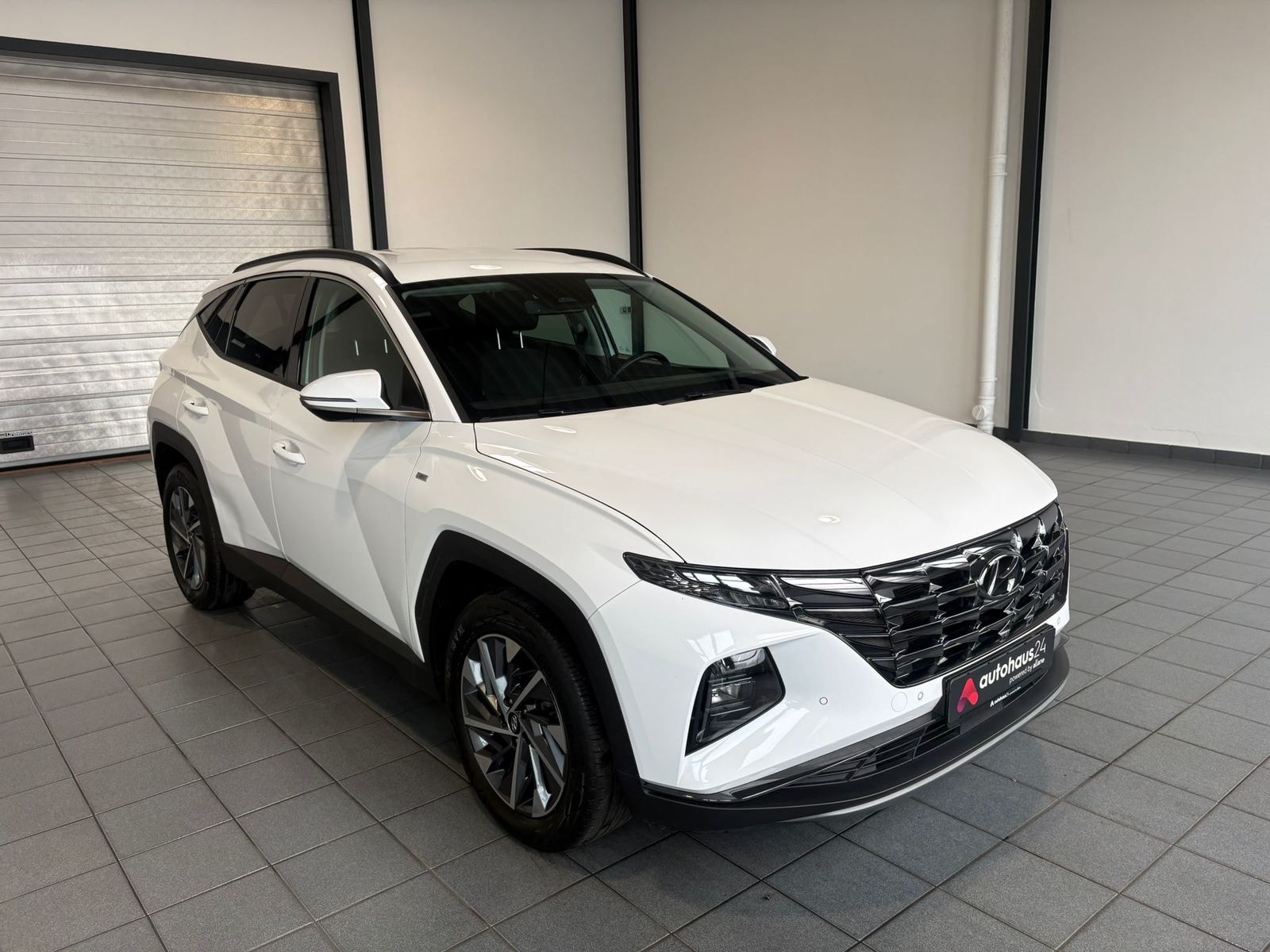 Hyundai Tucson SUV / Crossover / Geländewagen HYUNDAI Tucson 1.6 T-GDI 48V Trend DCT Sports Utility Vehicle #1