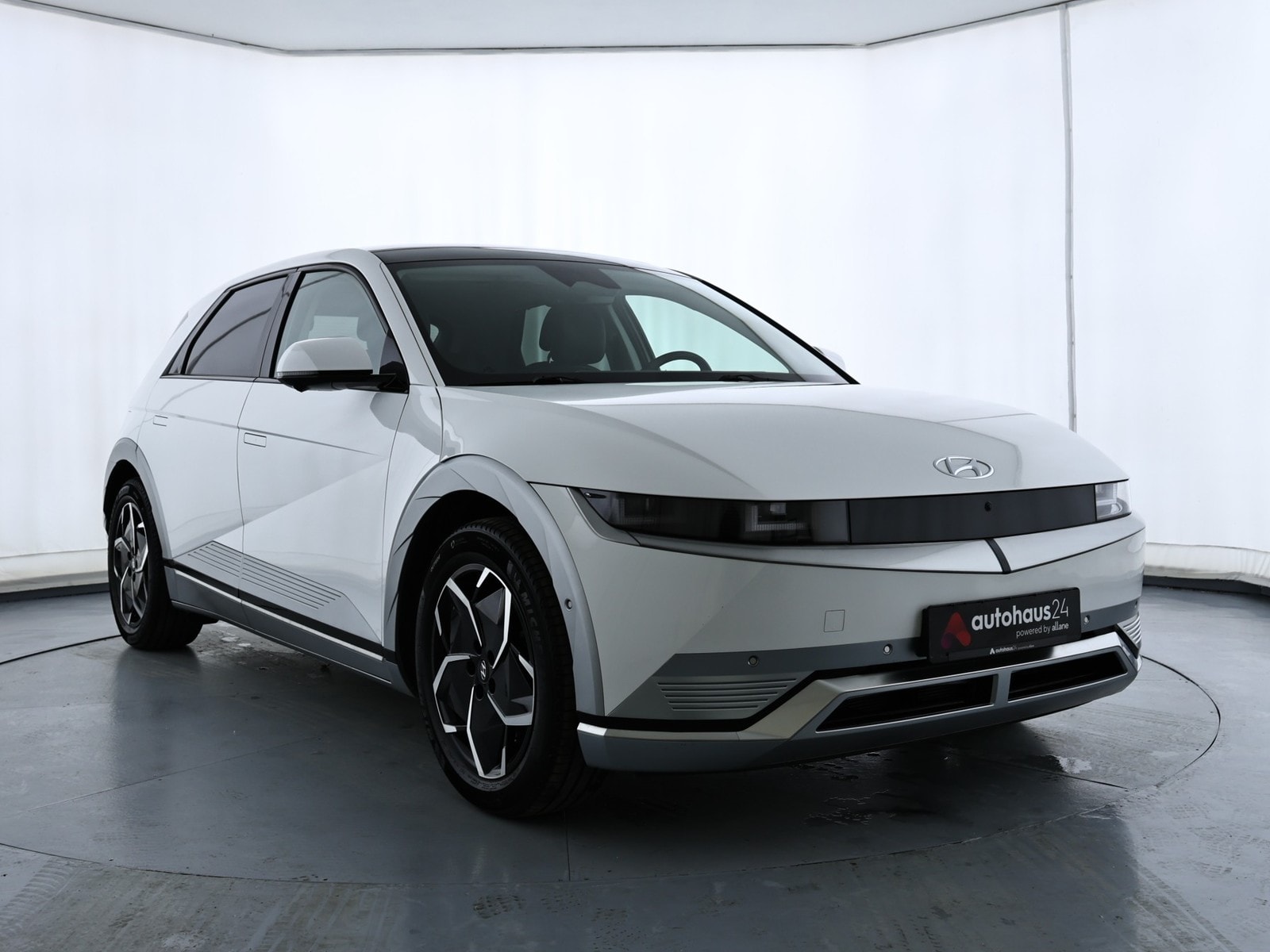 Hyundai IONIQ 5 Limousine HYUNDAI IONIQ 5 77,4 kWh Allradantrieb Sports Utility Vehicle #1