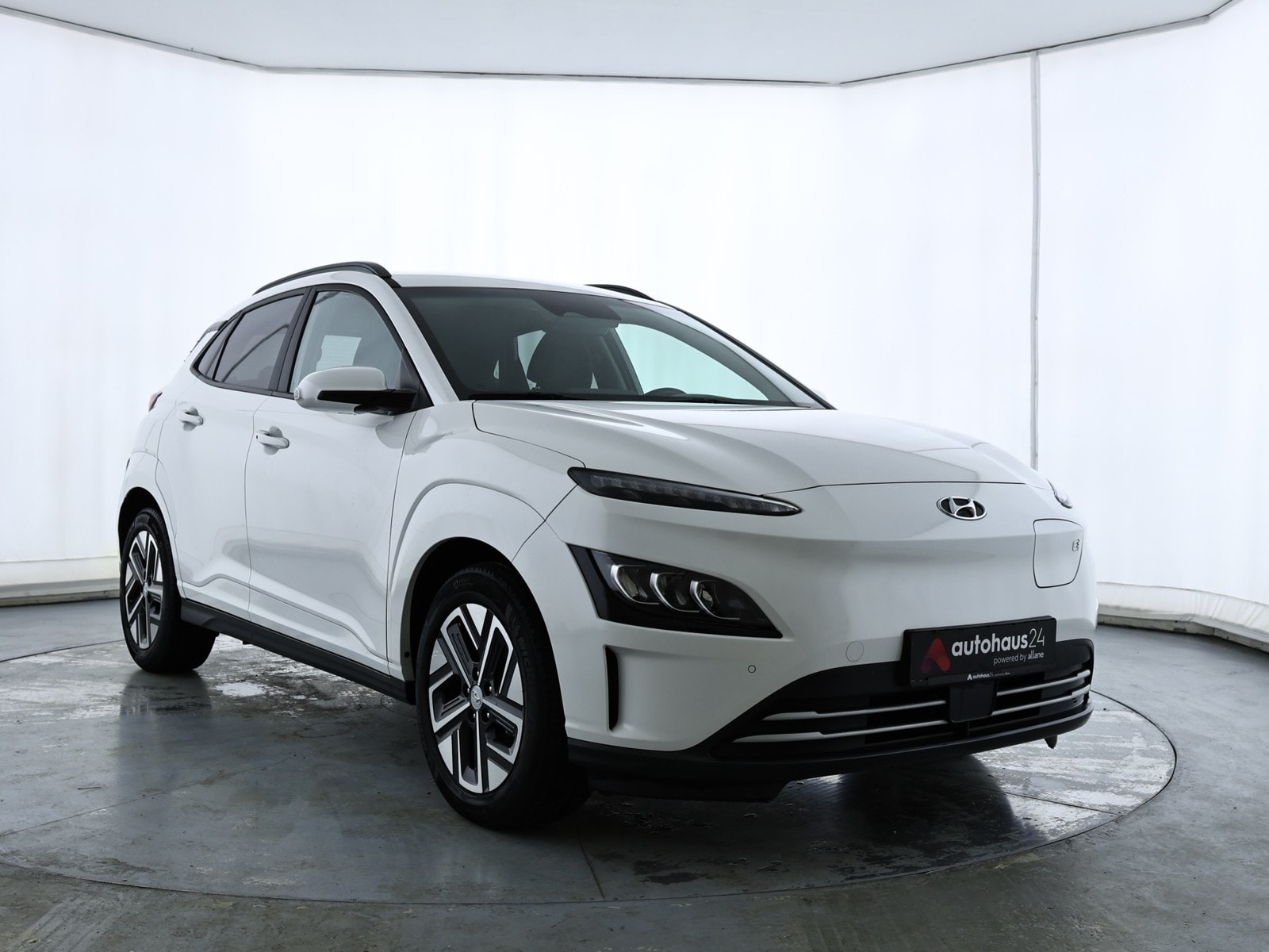 Hyundai Kona SUV / Crossover / Geländewagen HYUNDAI Kona ELEKTRO 100kW Advantage-Paket Sports Utility Vehicle #1