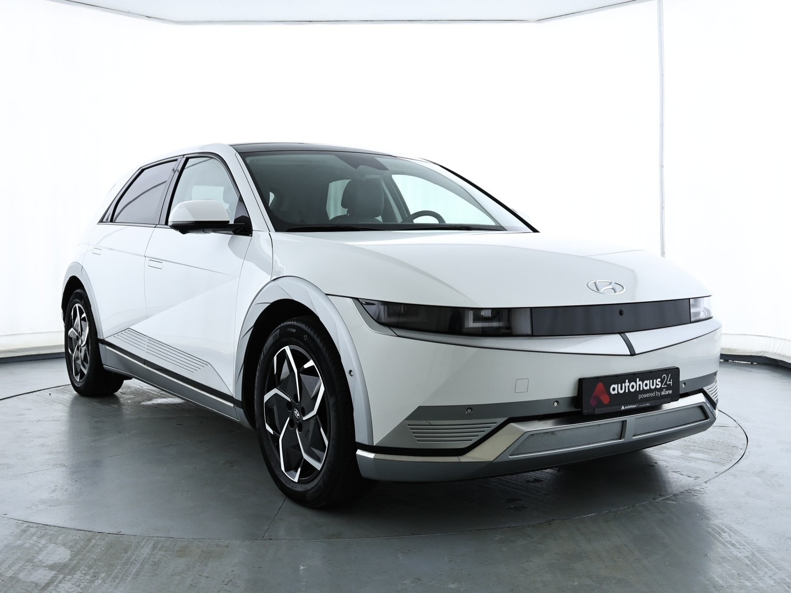 Hyundai IONIQ 5 Limousine HYUNDAI IONIQ 5 77,4 kWh Allradantrieb Sports Utility Vehicle #1