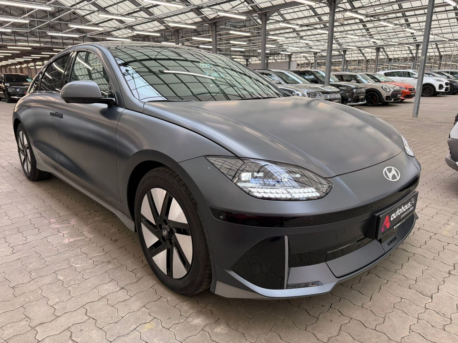 Hyundai IONIQ 6 Limousine HYUNDAI IONIQ 6 77,4kWh 168kW Dynamiq Limousine #1