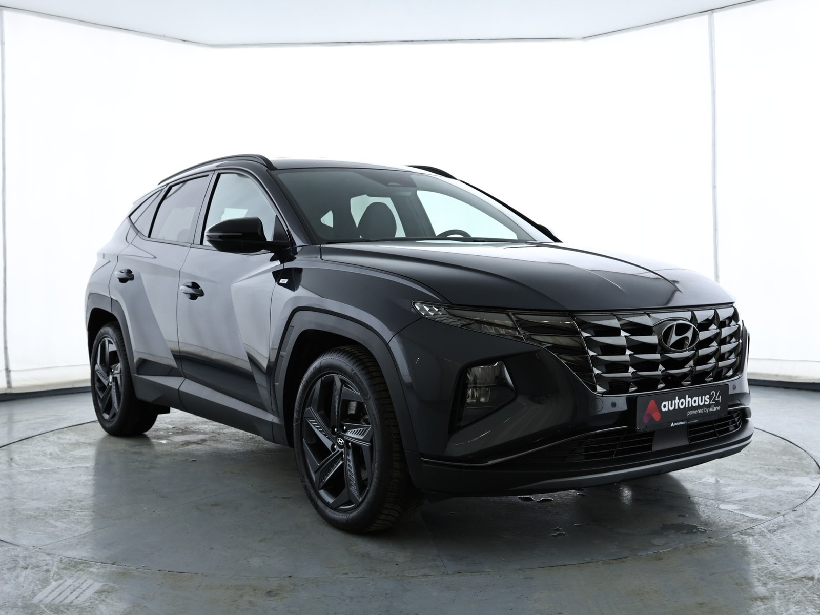 Hyundai Tucson SUV / Crossover / Geländewagen HYUNDAI Tucson 1.6 T-GDI 132kW 48V Blackline DCT 4WD Sports Utility Vehicle #1