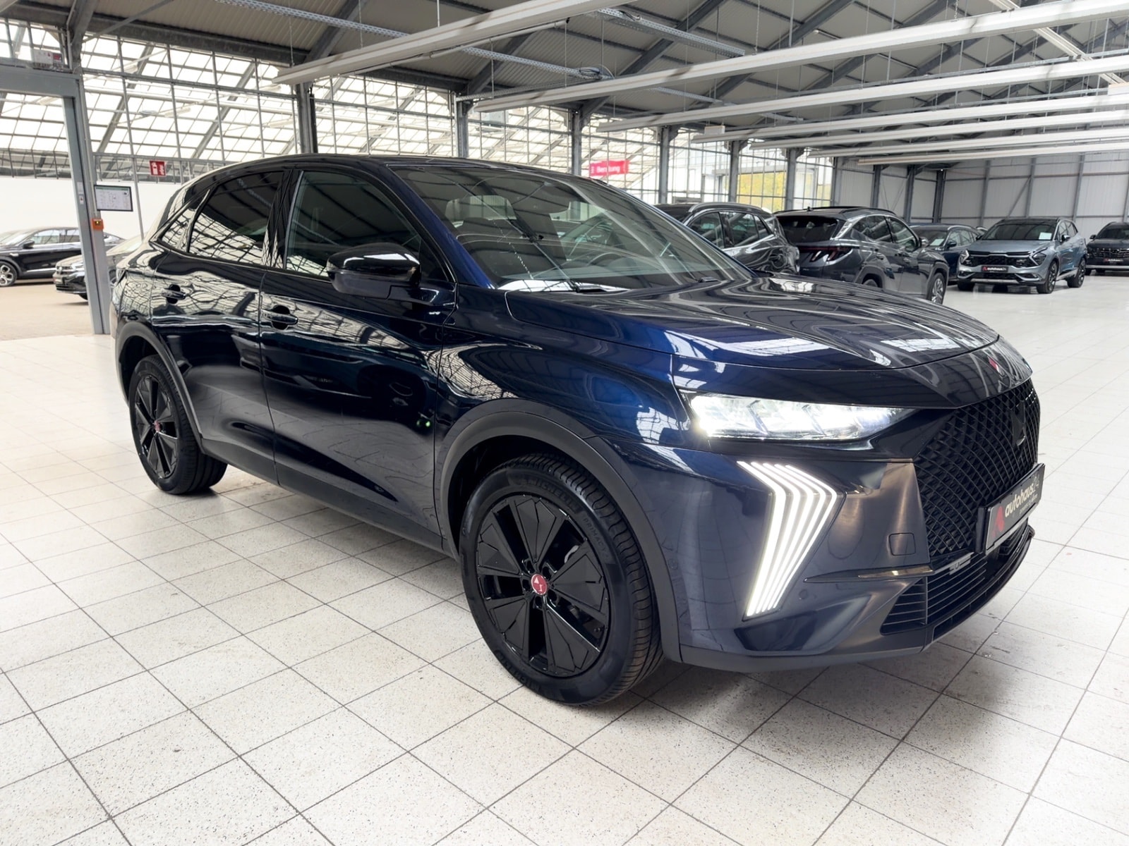 DS Automobiles DS 7 SUV / Crossover / Geländewagen DS DS 7 BlueHDi 130 Performance Line Automatik Sports Utility Vehicle #1