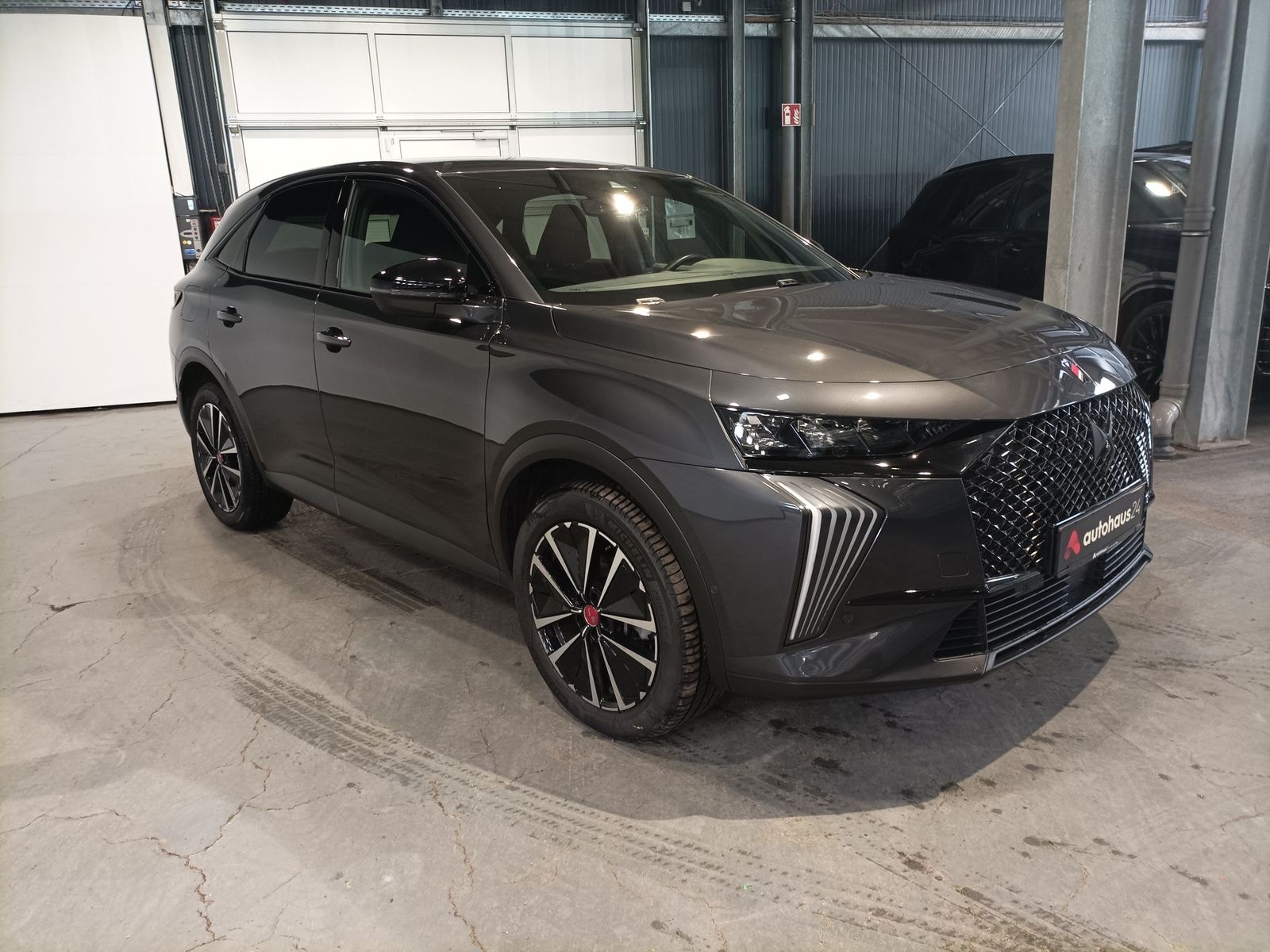 DS Automobiles DS 7 SUV / Crossover / Geländewagen DS DS 7 BlueHDi 130 Performance Line Automatik Sports Utility Vehicle #1