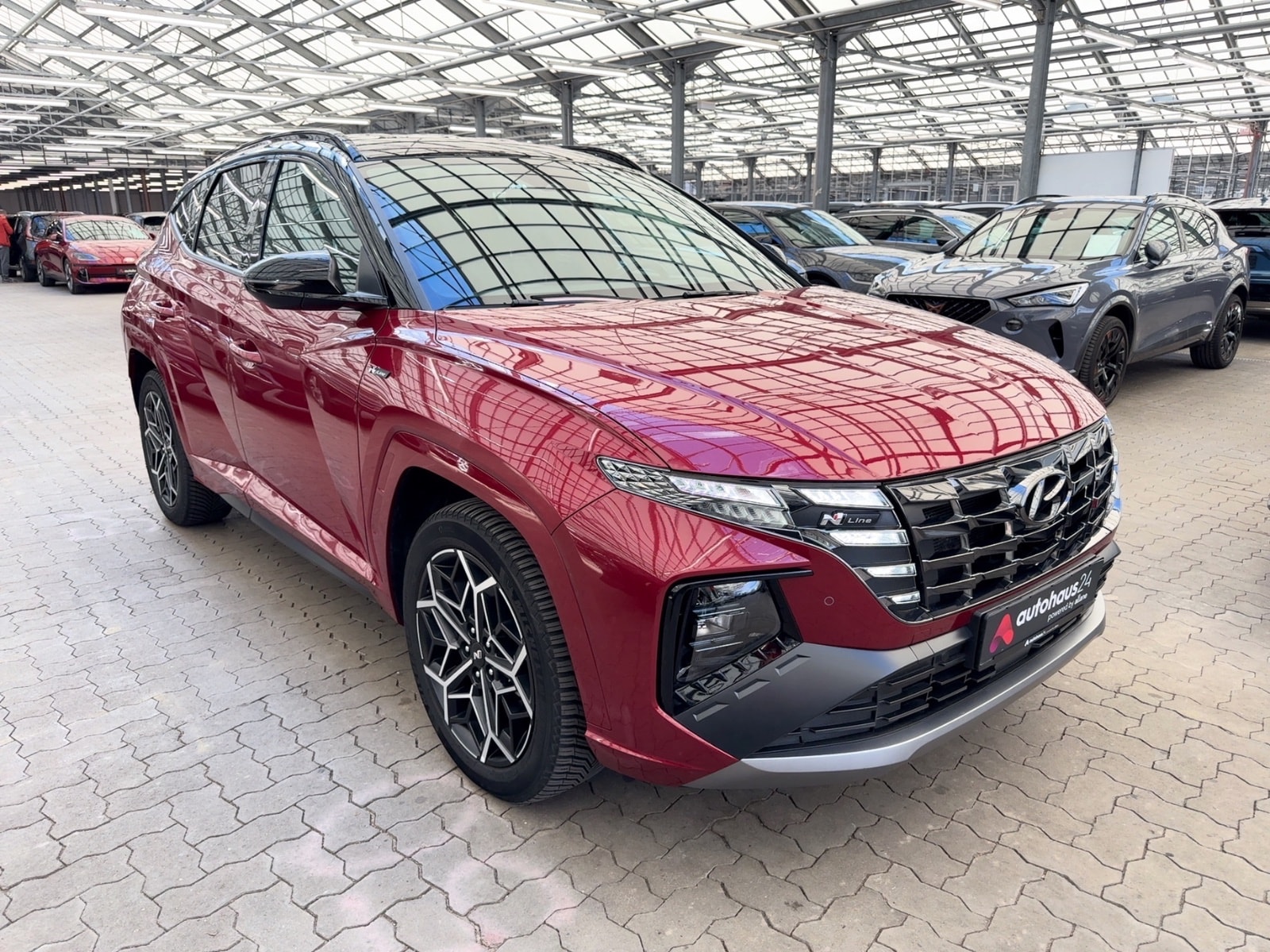 Hyundai Tucson SUV / Crossover / Geländewagen HYUNDAI Tucson 1.6 T-GDI Plug-in Hybrid 4WD Auto Sports Utility Vehicle #1