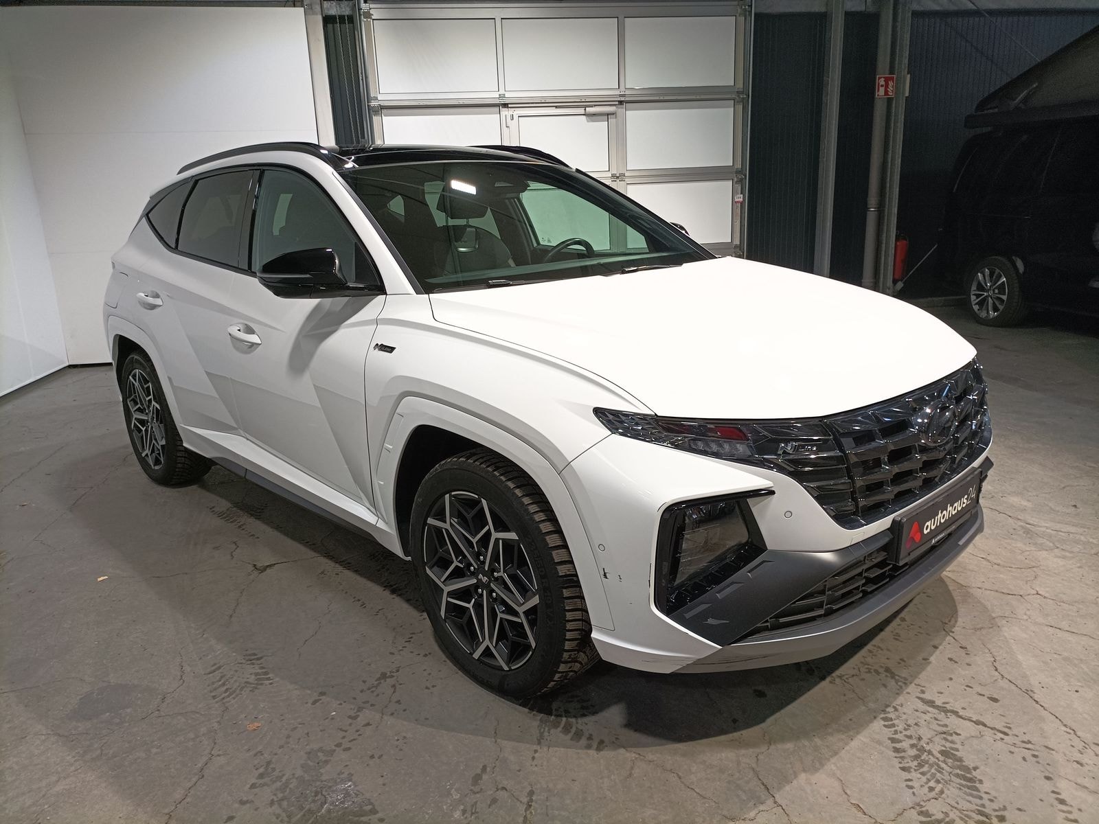 Hyundai Tucson SUV / Crossover / Geländewagen HYUNDAI Tucson 1.6 T-GDI Plug-in Hybrid 4WD Auto Sports Utility Vehicle #1