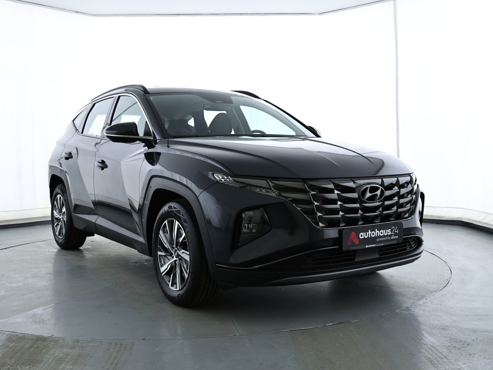 Hyundai Tucson SUV / Crossover / Geländewagen HYUNDAI Tucson 1.6 T-GDI Select Sports Utility Vehicle #1