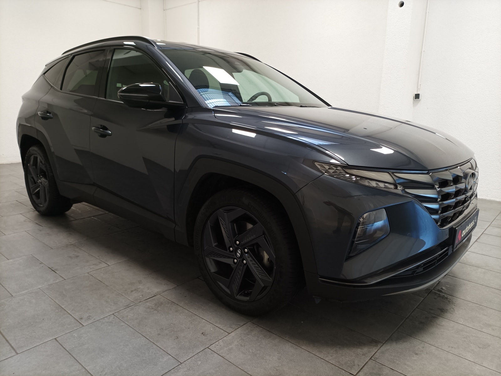 Hyundai Tucson SUV / Crossover / Geländewagen HYUNDAI Tucson 1.6 T-GDI Advantage Sports Utility Vehicle #1