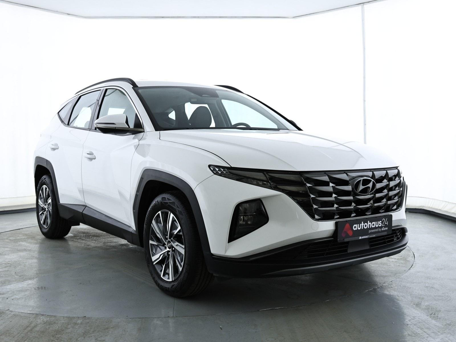 Hyundai Tucson SUV / Crossover / Geländewagen HYUNDAI Tucson 1.6 T-GDI Select Sports Utility Vehicle #1