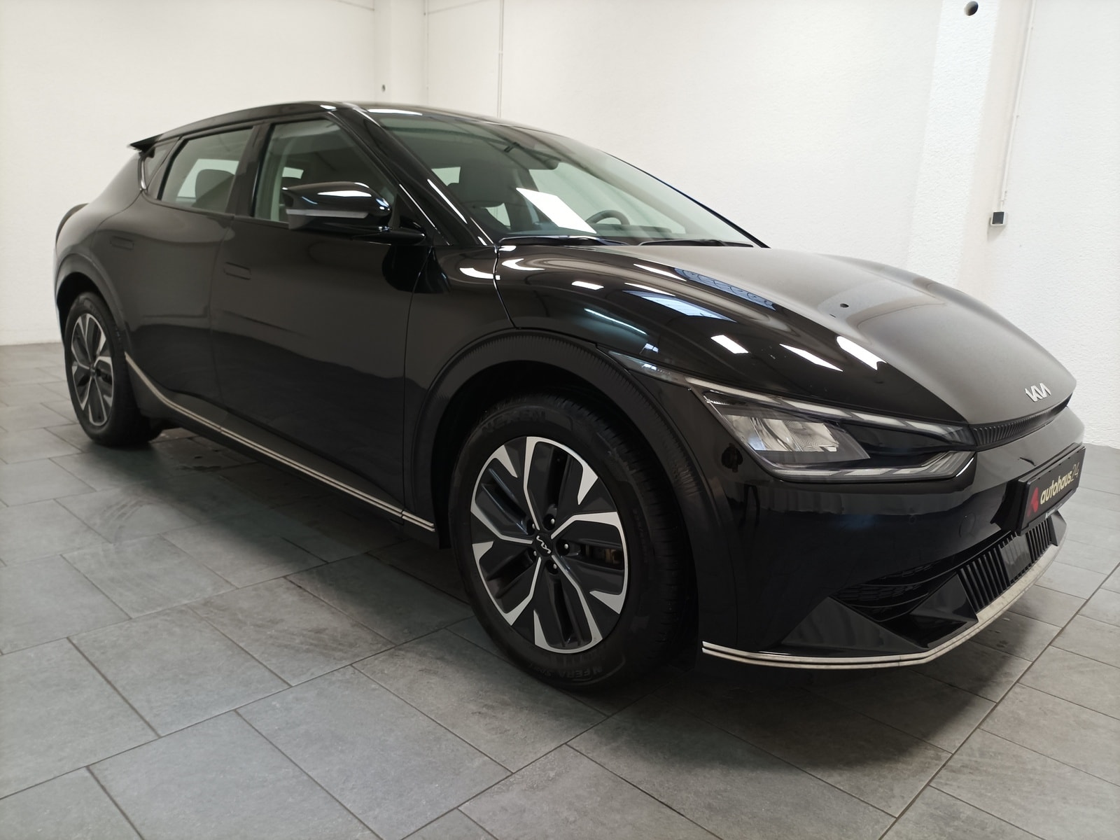 Kia EV6 SUV / Crossover / Geländewagen KIA EV6 77,4 kWh 168 kW Heckantrieb Sports Utility Vehicle #1