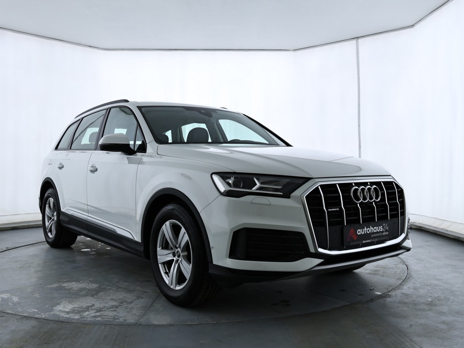 Audi Q7 SUV / Crossover / Geländewagen AUDI Q7 50 TDI quattro tiptronic Sports Utility Vehicle #1