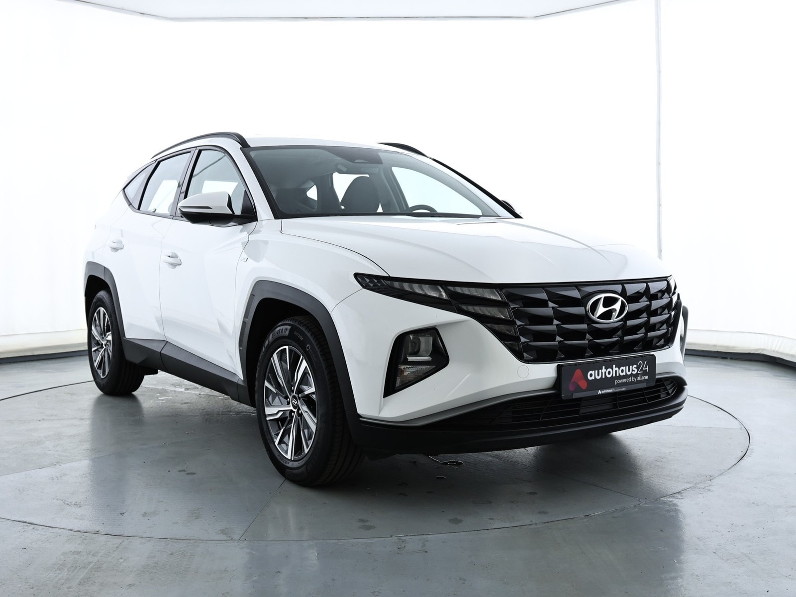 Hyundai Tucson SUV / Crossover / Geländewagen HYUNDAI Tucson 1.6 T-GDI 48V Select DCT Sports Utility Vehicle #1