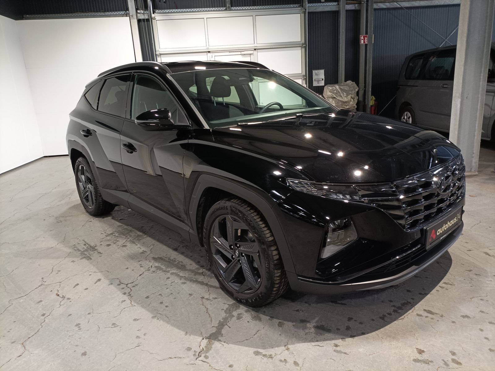 Hyundai Tucson SUV / Crossover / Geländewagen HYUNDAI Tucson 1.6 T-GDI Advantage Sports Utility Vehicle #1