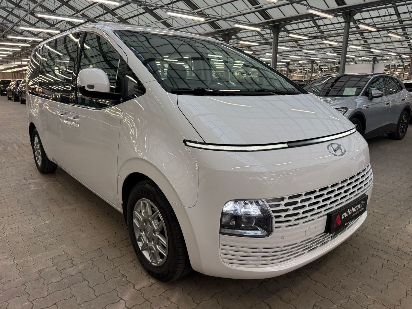 Hyundai Staria Kleinbus / Van HYUNDAI Staria 2.2 CRDi Trend 9-Sitzer Automatik 2WD Van #1