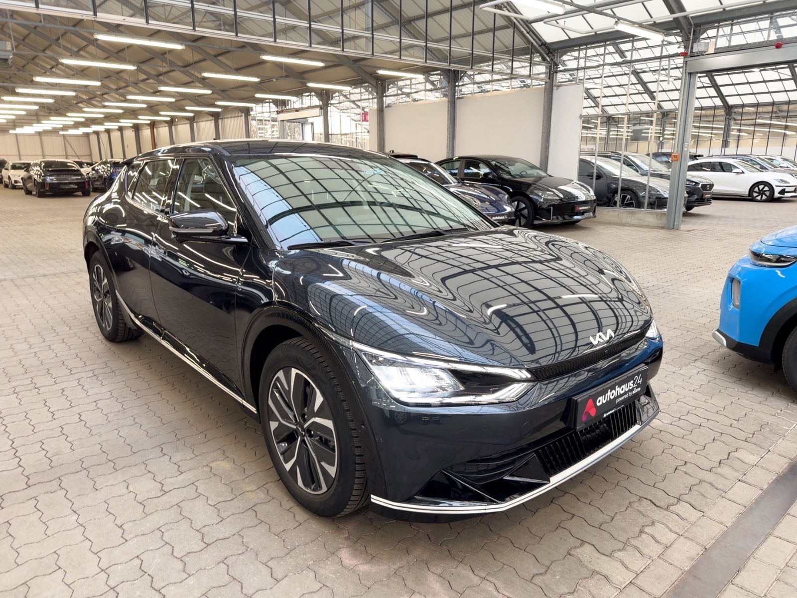 Kia EV6 SUV / Crossover / Geländewagen KIA EV6 77,4 kWh 168 kW Heckantrieb Sports Utility Vehicle #1