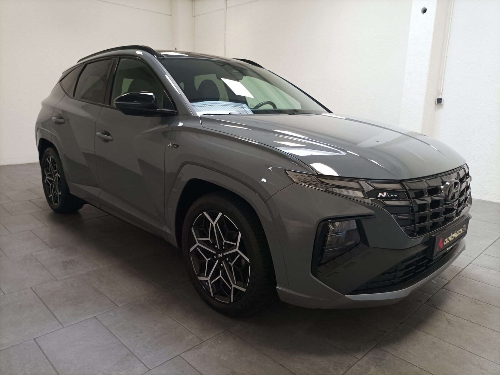 Hyundai Tucson SUV / Crossover / Geländewagen HYUNDAI Tucson 1.6 T-GDI 48V N Line DCT Sports Utility Vehicle #1