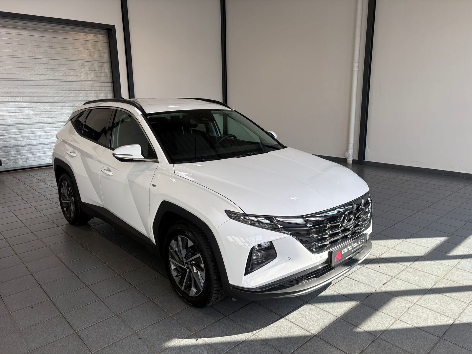Hyundai Tucson SUV / Crossover / Geländewagen HYUNDAI Tucson 1.6 T-GDI 48V Trend DCT Sports Utility Vehicle #1