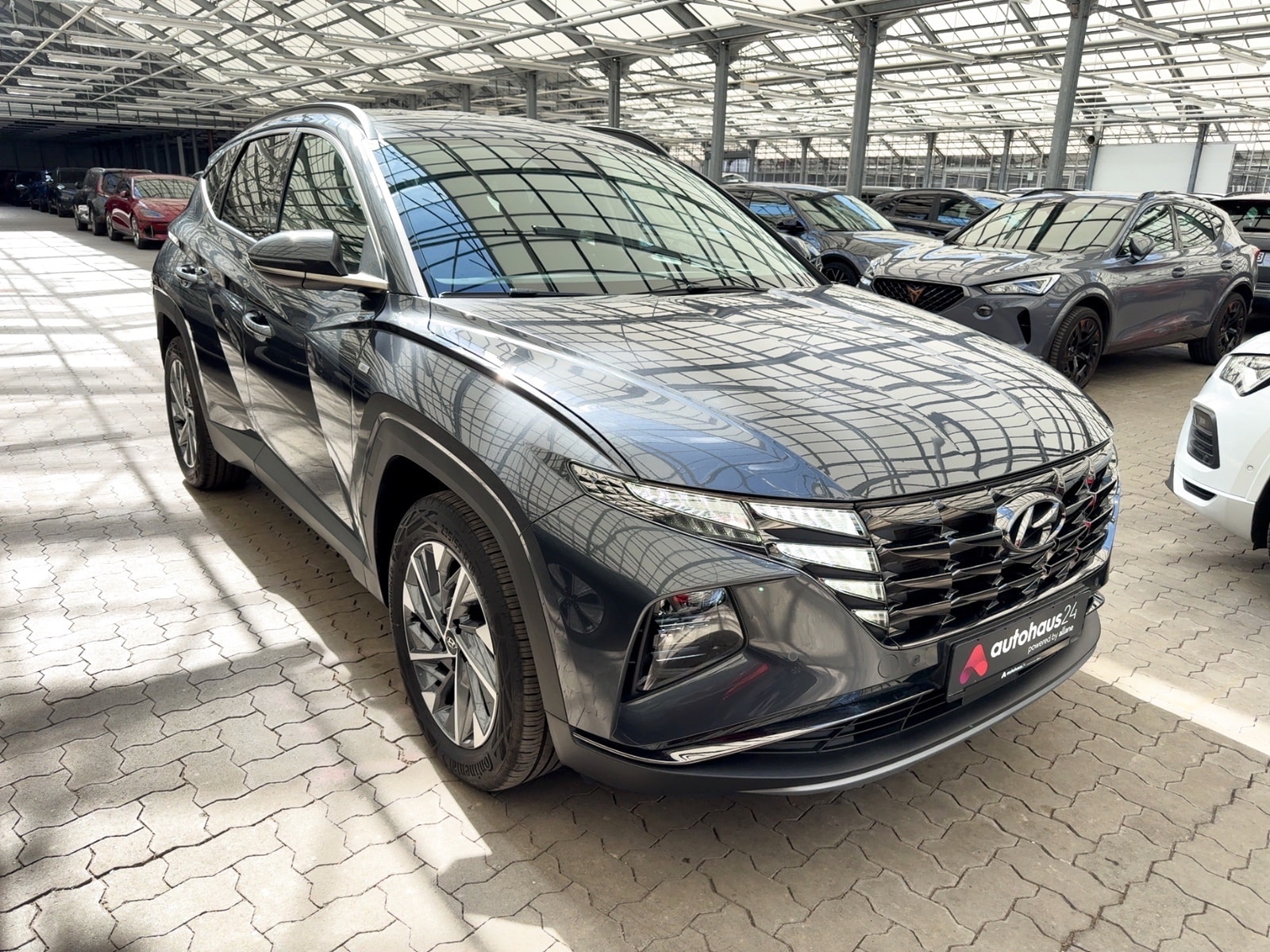 Hyundai Tucson SUV / Crossover / Geländewagen HYUNDAI Tucson 1.6 T-GDI 48V Trend DCT Sports Utility Vehicle #1
