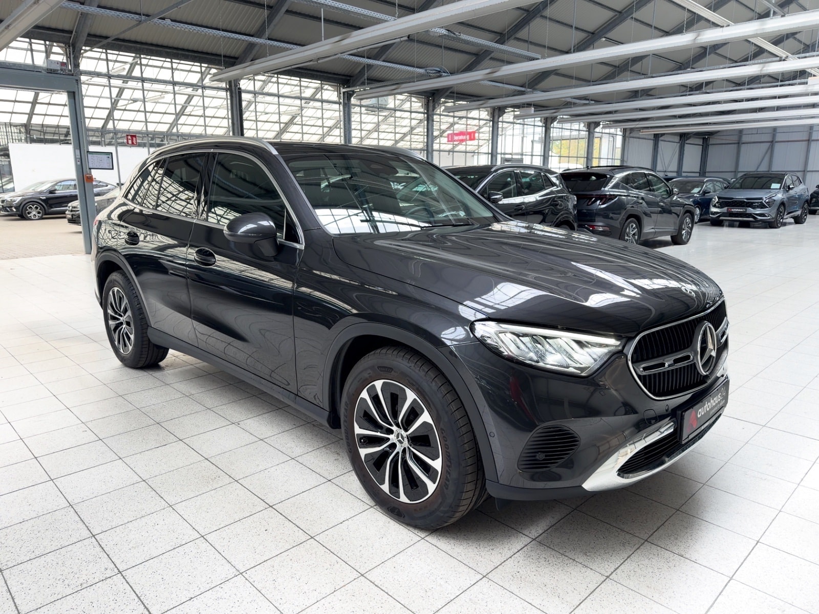 Mercedes-Benz GLC-Klasse SUV / Crossover / Geländewagen MERCEDES GLC GLC 200 4MATIC Autom. Sports Utility Vehicle #1