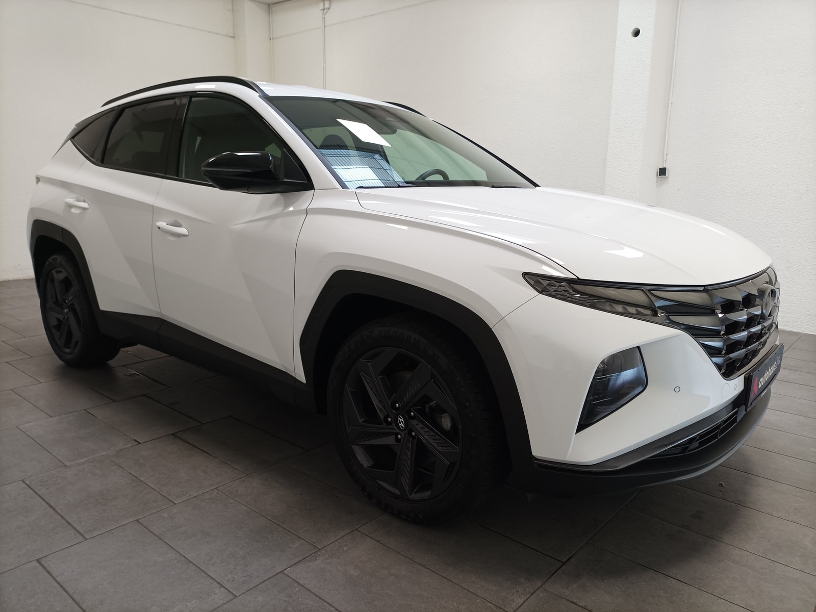 Hyundai Tucson SUV / Crossover / Geländewagen HYUNDAI Tucson 1.6 T-GDI Advantage Sports Utility Vehicle #1