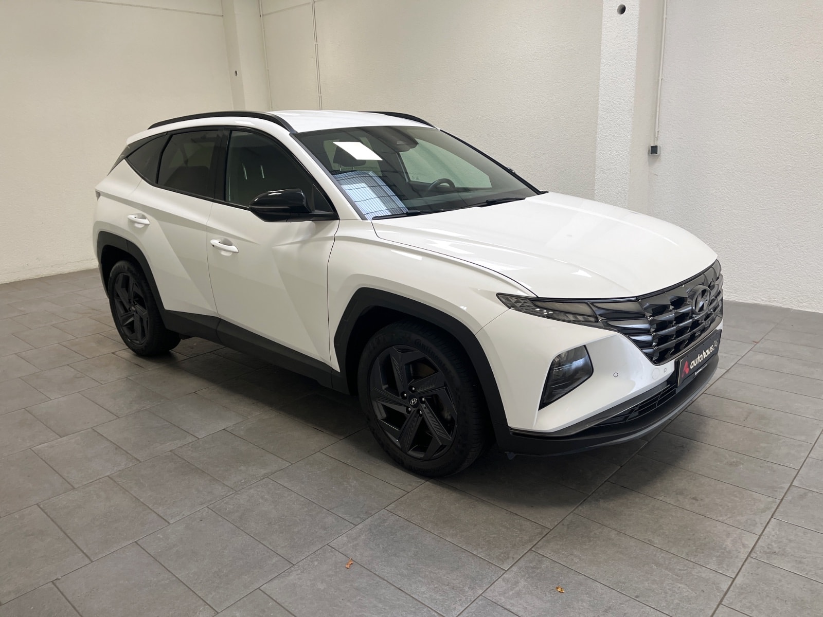 Hyundai Tucson SUV / Crossover / Geländewagen HYUNDAI Tucson 1.6 T-GDI Advantage Sports Utility Vehicle #1