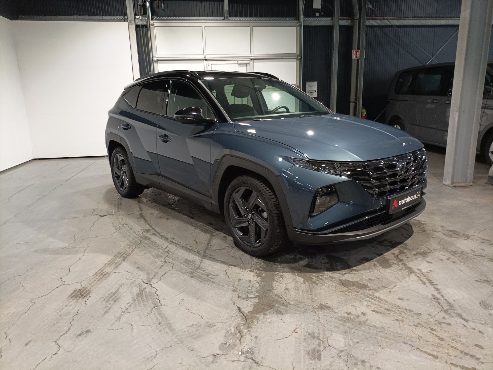 Hyundai Tucson SUV / Crossover / Geländewagen HYUNDAI Tucson 1.6 T-GDI Advantage Sports Utility Vehicle #1