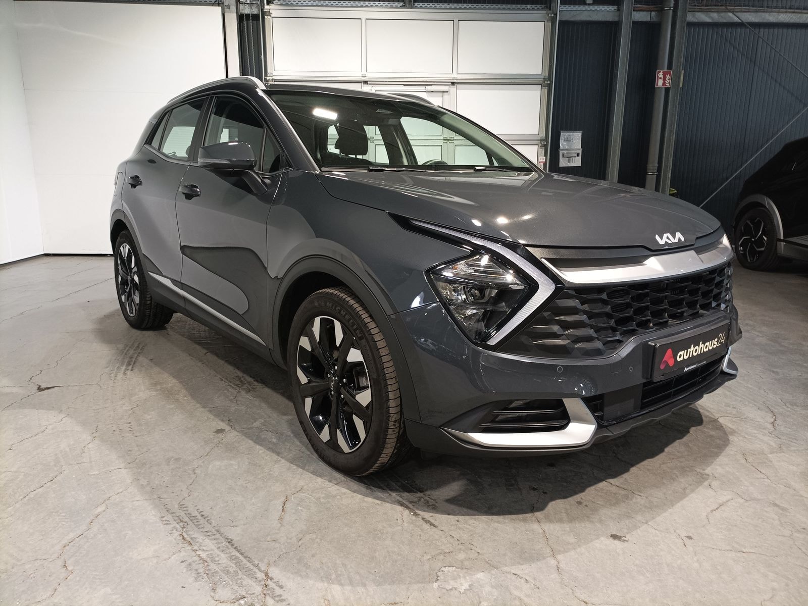 Kia Sportage SUV / Crossover / Geländewagen KIA Sportage 1.6 T-GDI Plug-in Hybrid Auto Vision 4WD Sports Utility Vehicle #1