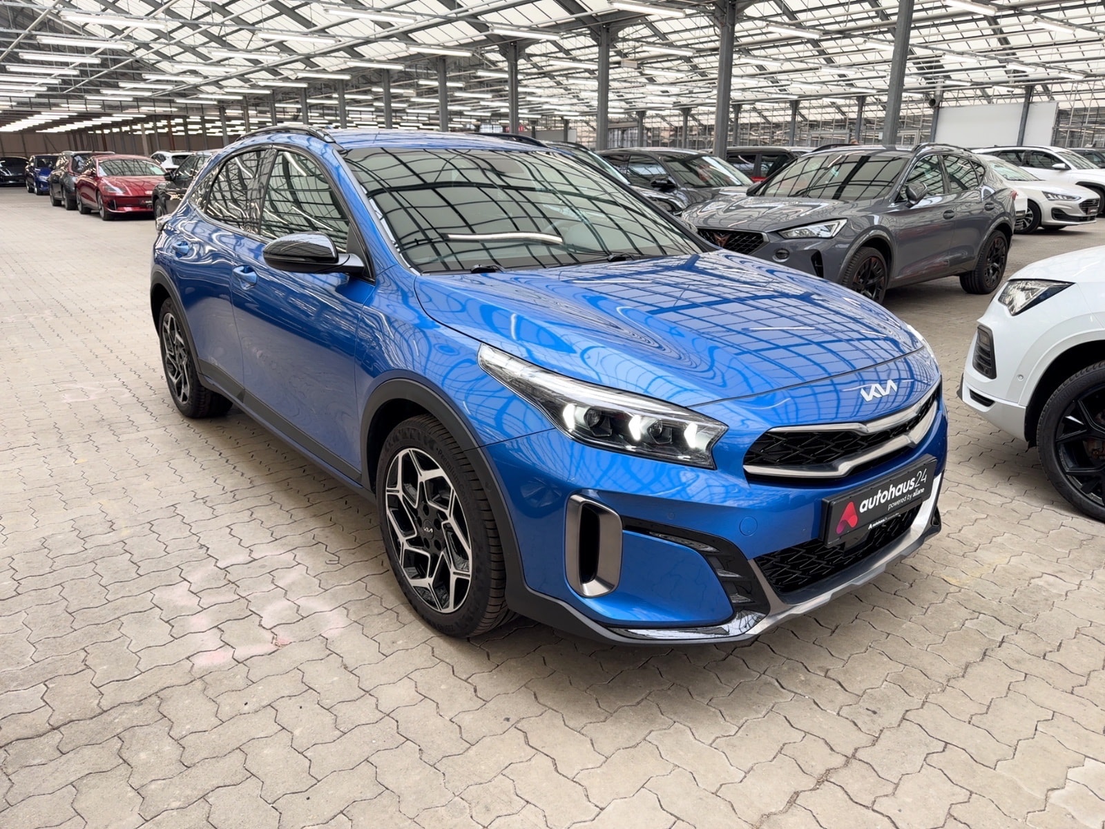Kia XCeed SUV / Crossover / Geländewagen KIA XCeed 1.5 T-GDI DCT GT-line Sports Utility Vehicle #1