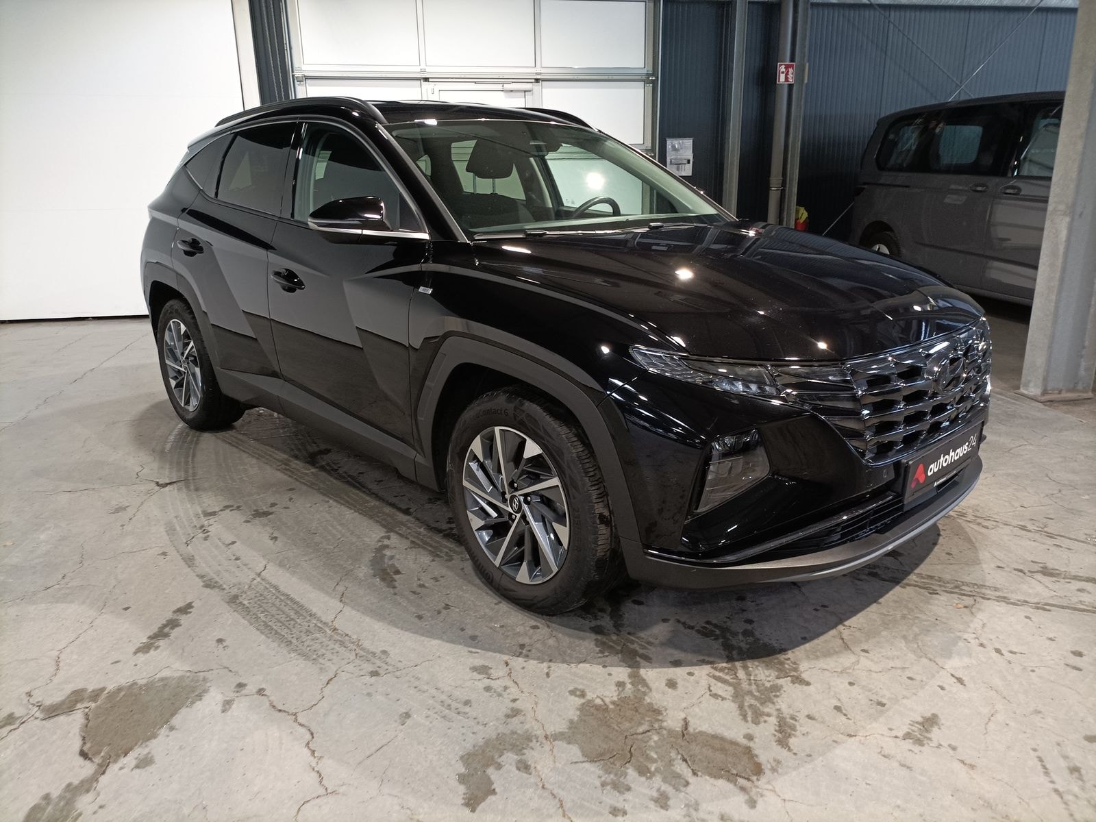 Hyundai Tucson SUV / Crossover / Geländewagen HYUNDAI Tucson 1.6 T-GDI 48V Trend DCT Sports Utility Vehicle #1